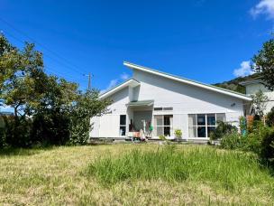 館山市の広い庭の田園風景広がる癒しの平屋